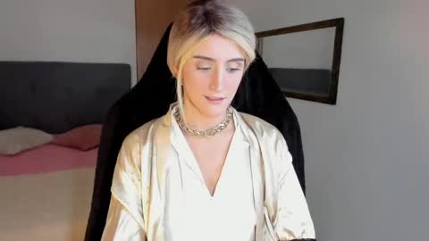 Snapshot of jessica_lisbon chatting on 05-04-26, 03:19 Jessica online show from 05-04-26, 03:19