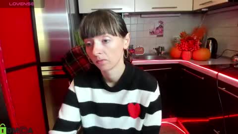 jessicaforris online show from 10-04-25, 07:06