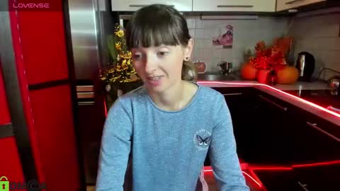 jessicaforris online show from 10-09-25, 07:06