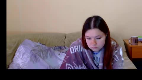 jessicaholland1 online show from 04-16-26, 06:36