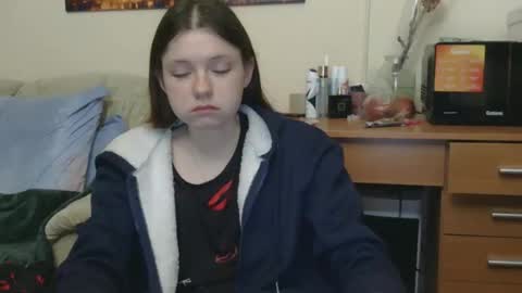 jessicaholland1 online show from 05-16-26, 06:39