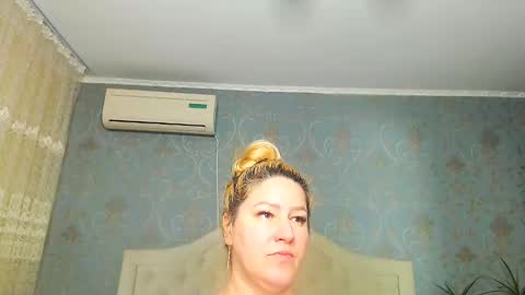 Snapshot of jessicalove20 chatting on 01-21-25, 08:52 single mommy online show from 01-21-25, 08:52