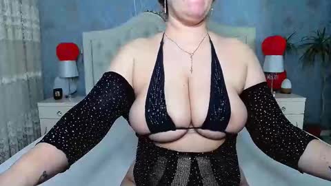 Snapshot of jessicalove20 chatting on 03-08-25, 04:56 single mommy online show from 03-08-25, 04:56