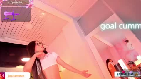 JESSI AND NAOMI online show from 06-18-26, 09:14