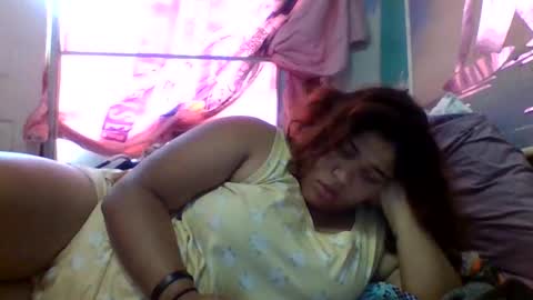 Snapshot of jessicarabbits4 chatting on 06-09-26, 03:01 dovedianna online show from 06-09-26, 03:01