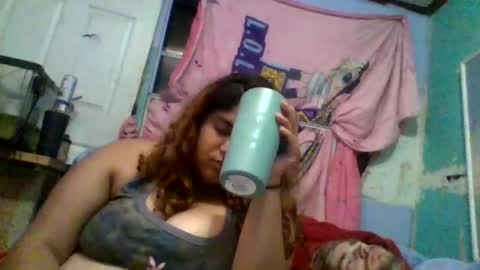 Snapshot of jessicarabbits4 chatting on 06-19-26, 02:27 dovedianna online show from 06-19-26, 02:27