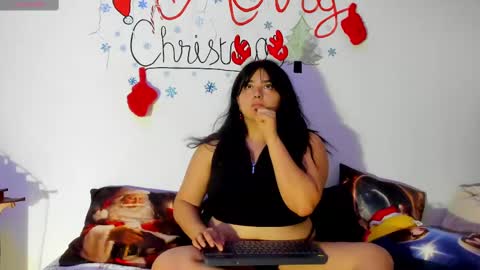 Snapshot of jessicared18 chatting on 12-19-24, 04:45 jessicared18 online show from 12-19-24, 04:45