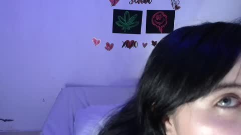 Snapshot of jessicared18 chatting on 03-11-25, 04:43 jessicared18 online show from 03-11-25, 04:43