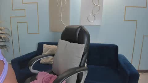 Snapshot of jessicawilliams1 chatting on 03-11-25, 01:23 JESS online show from 03-11-25, 01:23