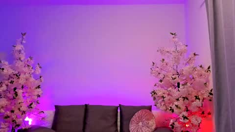 Snapshot of jessiccaburns chatting on 02-13-25, 02:56 Gloria online show from 02-13-25, 02:56