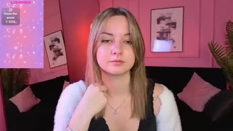 Jessie online show from 10-22-25, 05:41