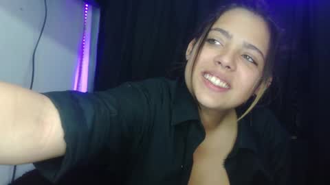 Snapshot of jessie_wild chatting on 01-15-25, 06:01 jessie_wild online show from 01-15-25, 06:01