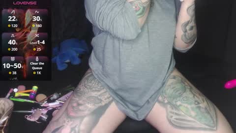 Snapshot of jessie_wild chatting on 10-14-25, 06:03 jessie_wild online show from 10-14-25, 06:03