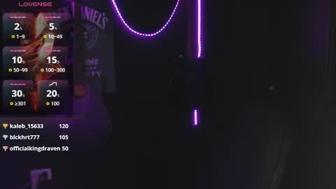 Snapshot of jessie_wild chatting on 10-15-25, 05:40 jessie_wild online show from 10-15-25, 05:40