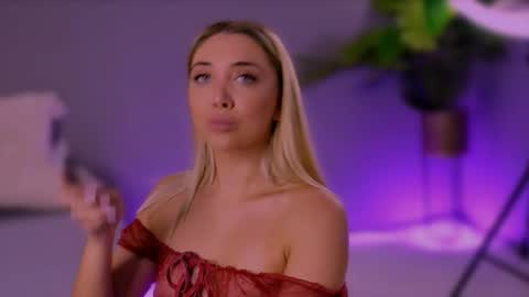 jessiellle online show from 10-18-25, 07:25