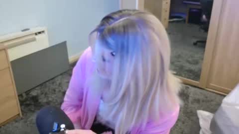 Jessiessicaxx online show from 01-11-25, 07:49