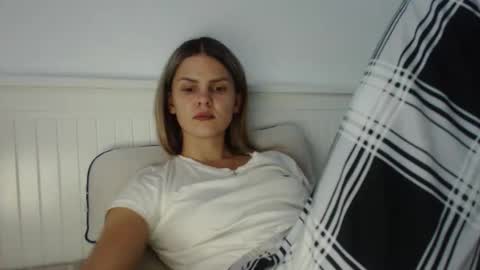 jessieryan online show from 10-02-25, 04:25