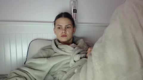 jessieryan online show from 10-21-25, 03:40