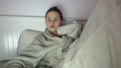 jessieryan online show from 11-03-25, 04:14