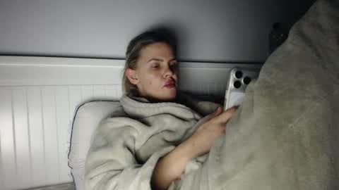 jessieryan online show from 12-22-25, 07:00