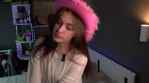 Snapshot of jessiezierden chatting on 06-11-26, 01:20 Stacy online show from 06-11-26, 01:20