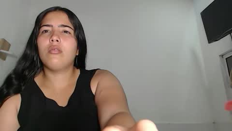 Snapshot of jessik_lov3 chatting on 03-24-26, 01:27 jessik_lov3 online show from 03-24-26, 01:27