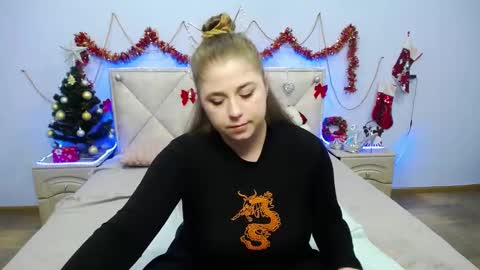 Snapshot of jessikadaniels chatting on 12-17-24, 10:34 Jess online show from 12-17-24, 10:34
