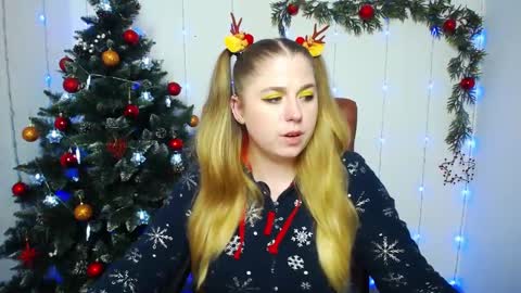 Snapshot of jessikadaniels chatting on 12-21-24, 12:16 Jess online show from 12-21-24, 12:16