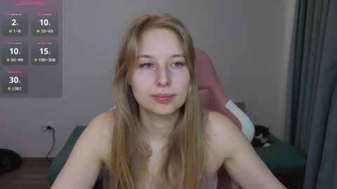 Snapshot of jessy_comely chatting on 04-14-26, 12:11 Jessy online show from 04-14-26, 12:11
