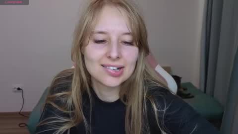 Snapshot of jessy_comely chatting on 05-03-26, 12:11 Jessy online show from 05-03-26, 12:11