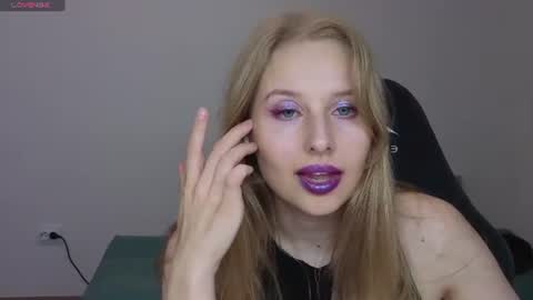 Snapshot of jessy_comely chatting on 07-03-26, 05:19 Jessy online show from 07-03-26, 05:19