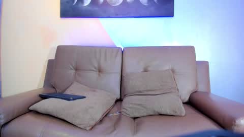 Jessy Mateus online show from 12-18-24, 11:45