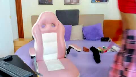Jessy online show from 09-17-25, 02:24