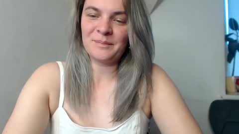 jessyangels online show from 04-15-26, 07:37