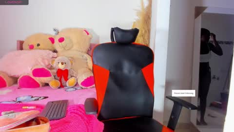 Jessy online show from 10-04-25, 11:19