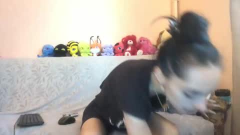 Jessy online show from 10-19-25, 06:58