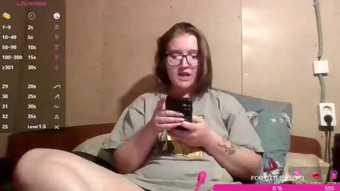 Snapshot of jessystoune1 chatting on 10-17-25, 06:10 Bye everyone i cant see any reason to stay here wish u luck online show from 10-17-25, 06:10