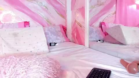 Jessy online show from 04-29-26, 05:52