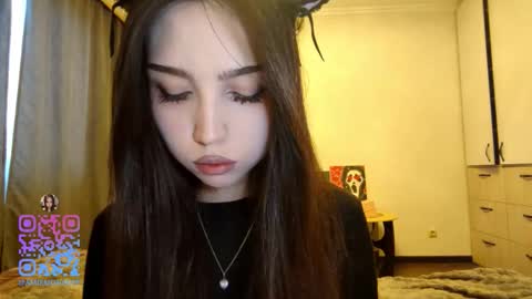 Snapshot of jettanicolay chatting on 02-10-26, 08:51 I am Gina ntmu Lets hit 10 Thumbs Up together online show from 02-10-26, 08:51