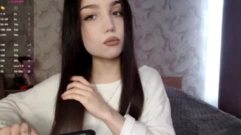 I am Gina ntmu Lets hit 10 Thumbs Up together online show from 04-29-26, 07:56