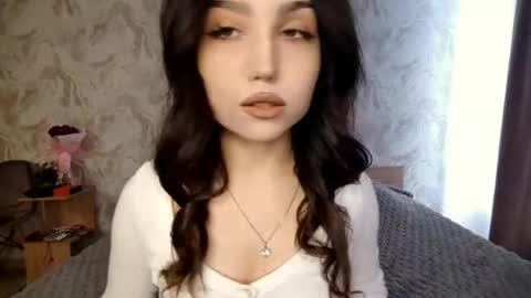 I am Gina ntmu Lets hit 10 Thumbs Up together online show from 05-02-26, 06:29