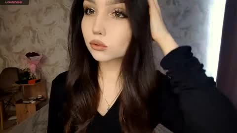 I am Gina ntmu Lets hit 10 Thumbs Up together online show from 05-03-26, 06:52