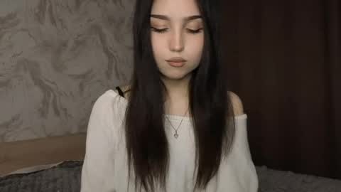I am Gina ntmu Lets hit 10 Thumbs Up together online show from 05-11-26, 04:04