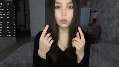 I am Gina ntmu Lets hit 10 Thumbs Up together online show from 05-12-26, 09:39
