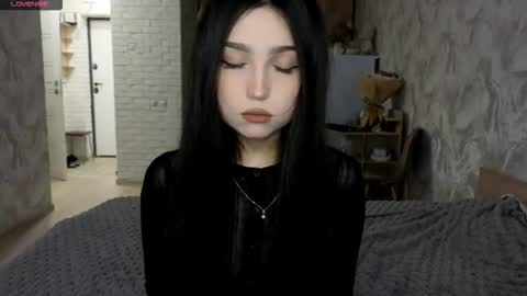 I am Gina ntmu Lets hit 10 Thumbs Up together online show from 06-15-26, 08:05