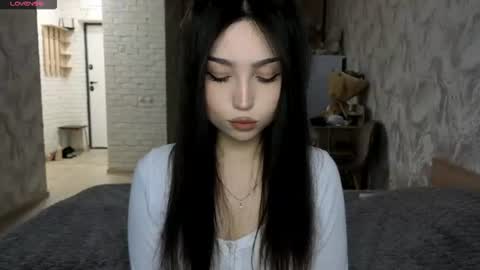 I am Gina ntmu Lets hit 10 Thumbs Up together online show from 06-18-26, 06:13