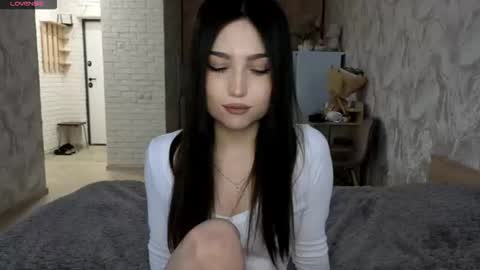 I am Gina ntmu Lets hit 10 Thumbs Up together online show from 06-18-26, 09:14