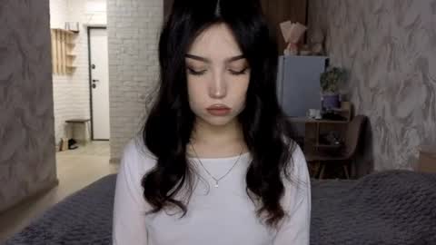 I am Gina ntmu Lets hit 10 Thumbs Up together online show from 06-26-26, 09:14