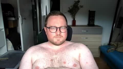 jeuneloup92 online show from 05-04-26, 04:14