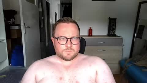 jeuneloup92 online show from 06-01-26, 04:09